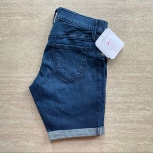 NO OFFER REFUSED NWT Isabel Maternity 9” inseam denim shorts